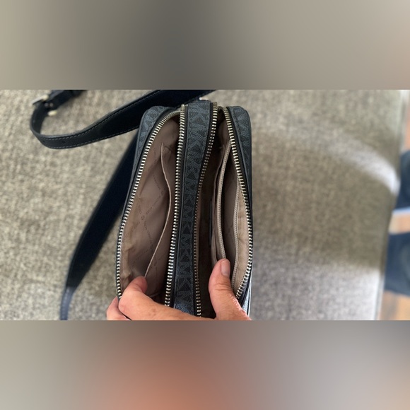 Michael Kors Ombré Blue Crossbody Bag - Picture 5 of 8